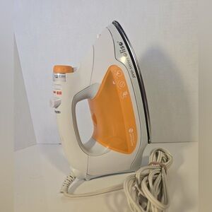 Oliso TG1600 Pro Plus 1800 Watt Auto Lift SmartIron - Yellow Touch Activated